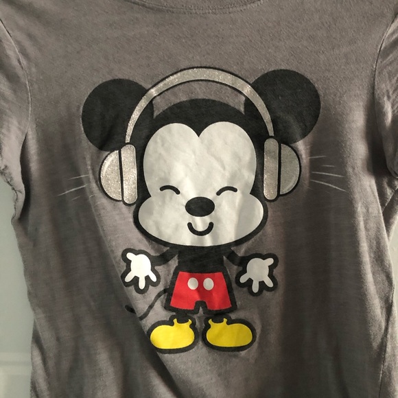 Disney - Mickey T-Shirt Size Medium - Picture 2 of 5